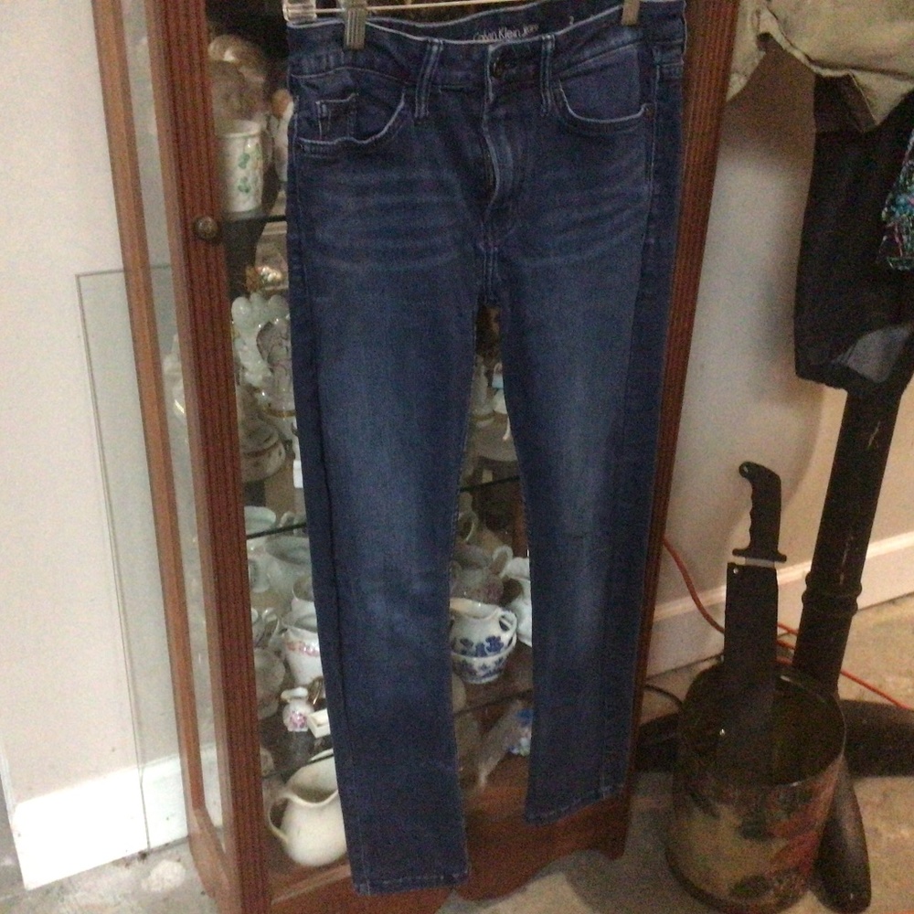 Calvin Klein slim style jeans Slim boyfriend sz 2